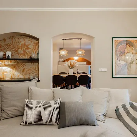 Appartamento Luxury Retreat By Charles Bridge Praga