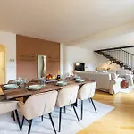 Luxury Retreat Near Charles Bridge By Easybnb Premium Πράγα