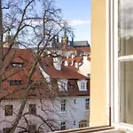 Luxury Retreat Near Charles Bridge By Easybnb Premium *