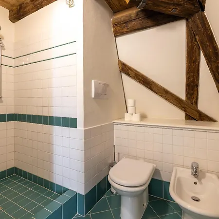 Luxury Retreat By Charles Bridge Apartmán