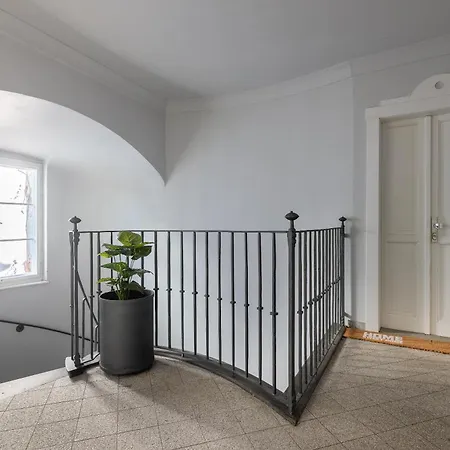 Luxury Retreat Near Charles Bridge By Easybnb Premium *