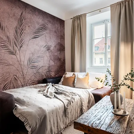 Luxury Retreat By Charles Bridge *