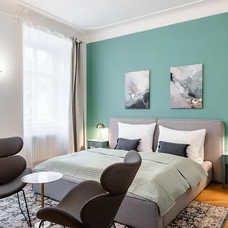 Luxury Retreat By Charles Bridge Apartmán