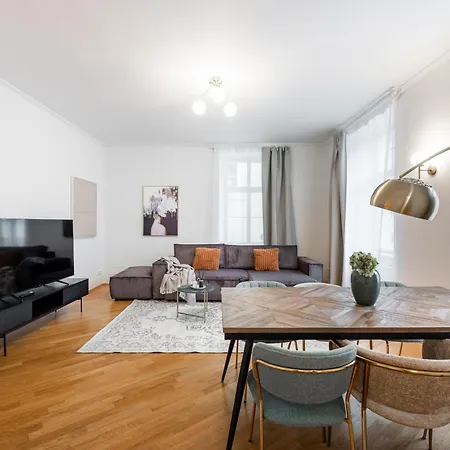 Luxury Retreat By Charles Bridge Apartmán *
