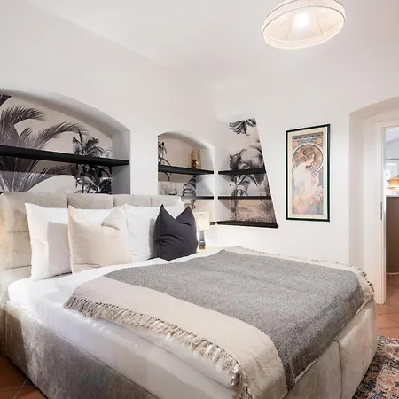 Luxury Retreat By Charles Bridge
