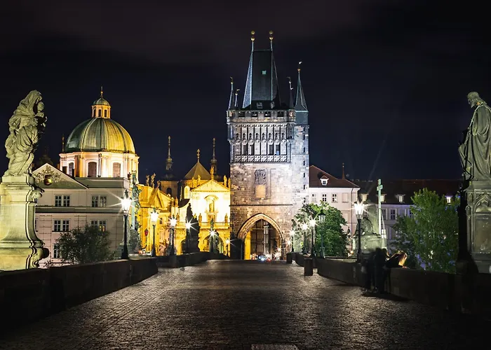 Luxury Retreat By Charles Bridge Praag
