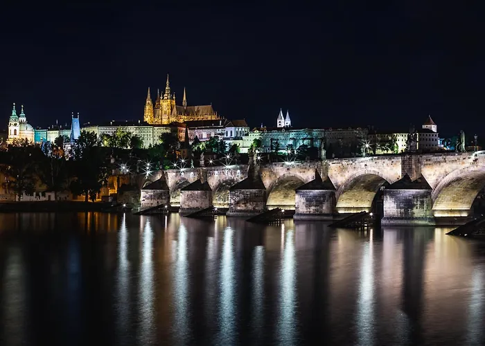 Luxury Retreat By Charles Bridge Praag