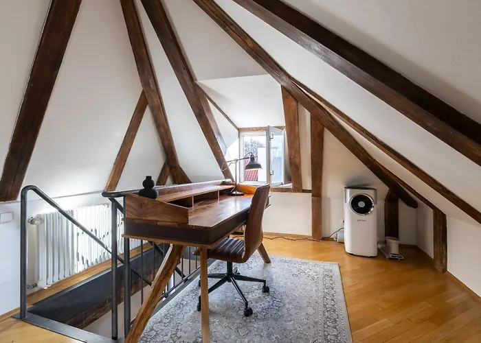 Luxury Retreat By Charles Bridge Appartement