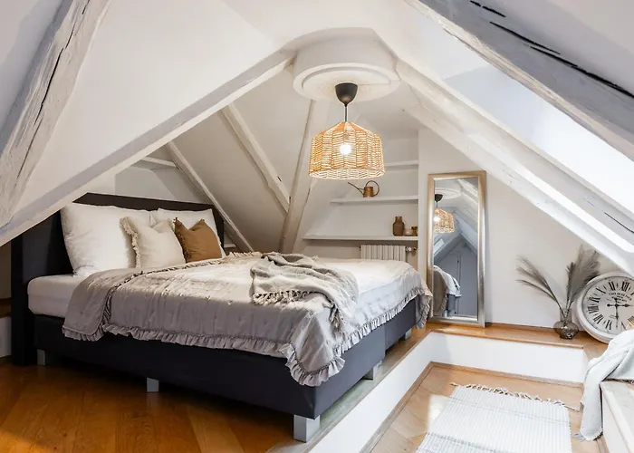 Luxury Retreat By Charles Bridge Appartement