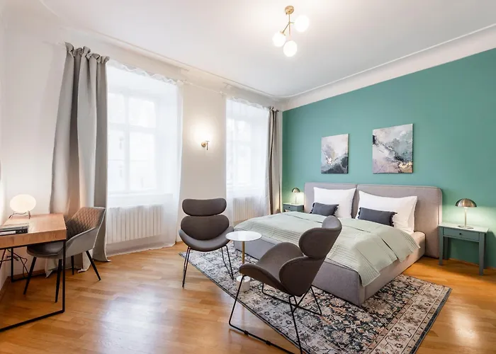 Luxury Retreat By Charles Bridge *