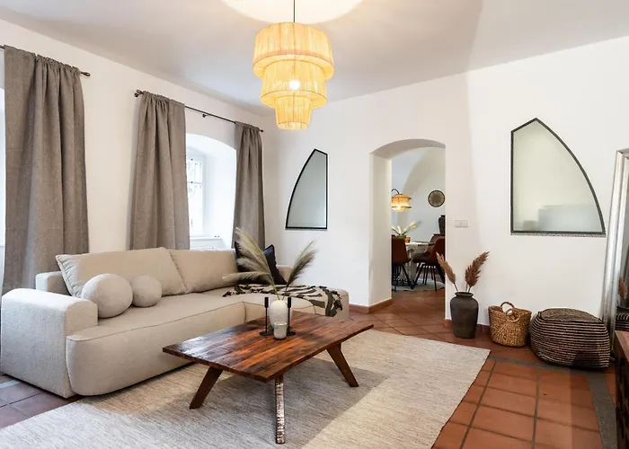Luxury Retreat By Charles Bridge Praag