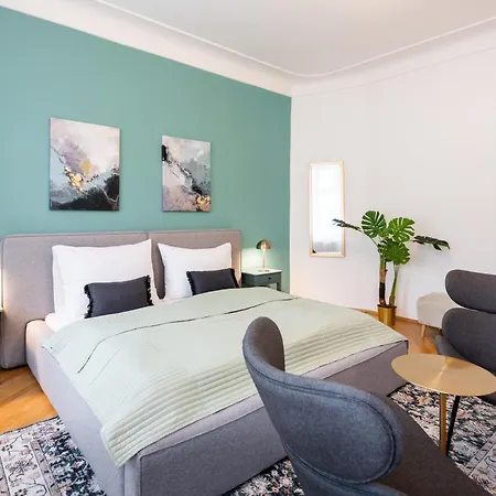 Luxury Retreat Near Charles Bridge By Easybnb Premium