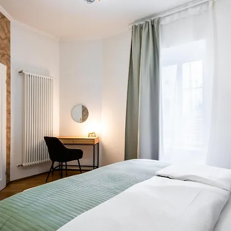 Luxury Retreat Near Charles Bridge By Easybnb Premium