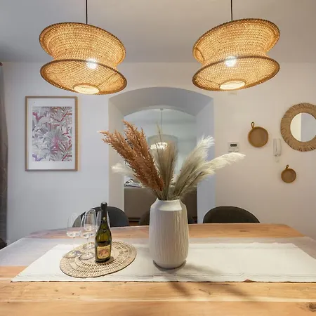 Luxury Retreat By Charles Bridge * プラハ